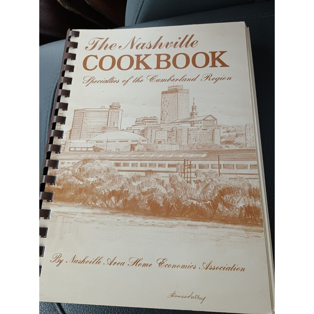 VTG Nashville Cookbook Specialties of the Cumberland Region 2nd Ed Comfort Food